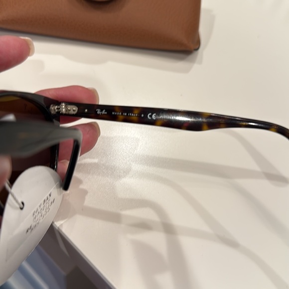 Ray-Ban Black Sunglasses with Brown Case - Picture 3 of 4